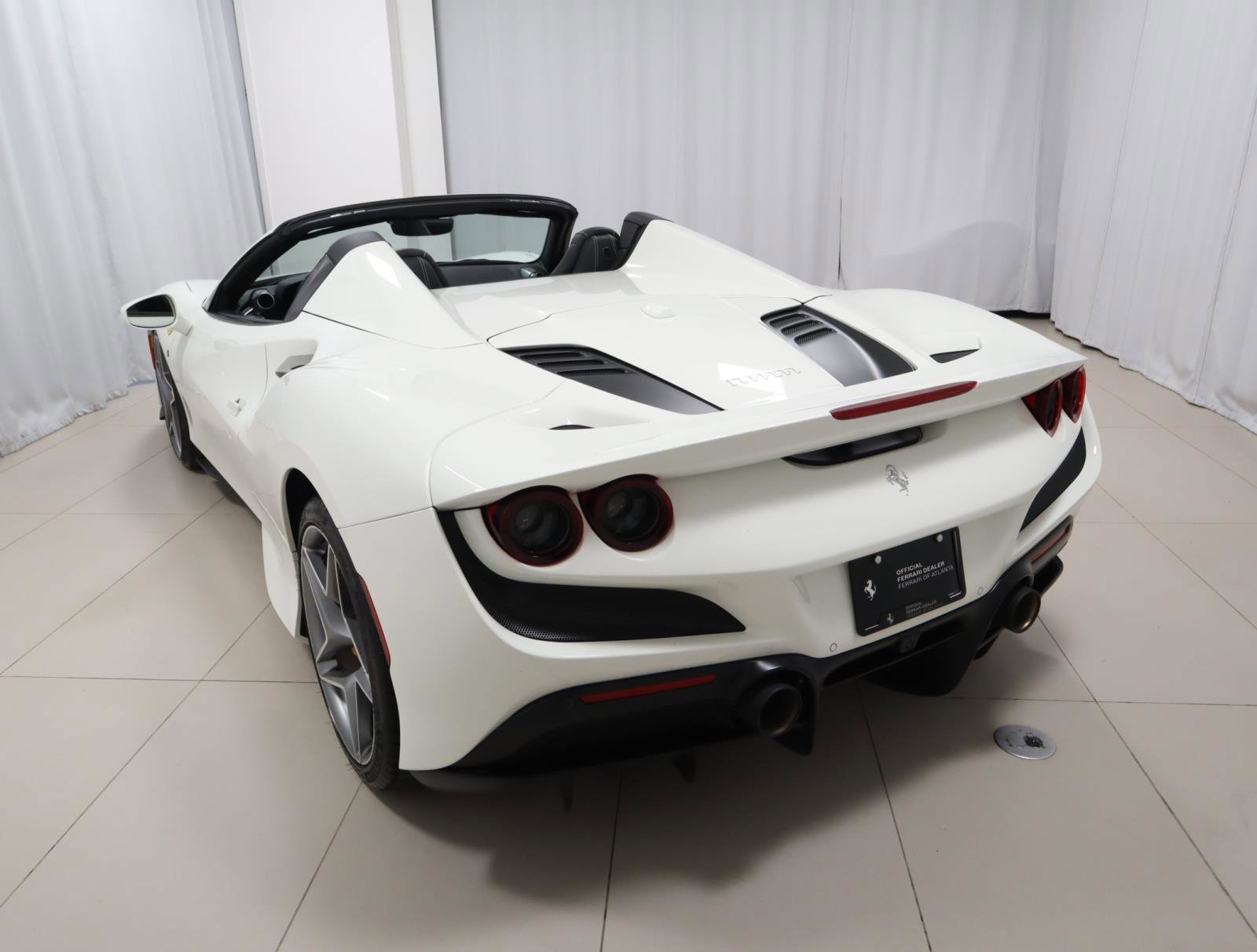 Used 2021 Ferrari F8 Tributo image 13