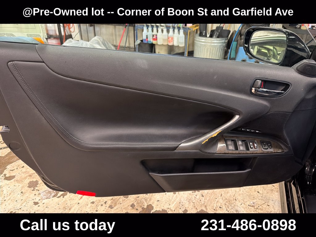 Used 2010 Lexus IS 350C w/ Luxury Pkg RWD image 16