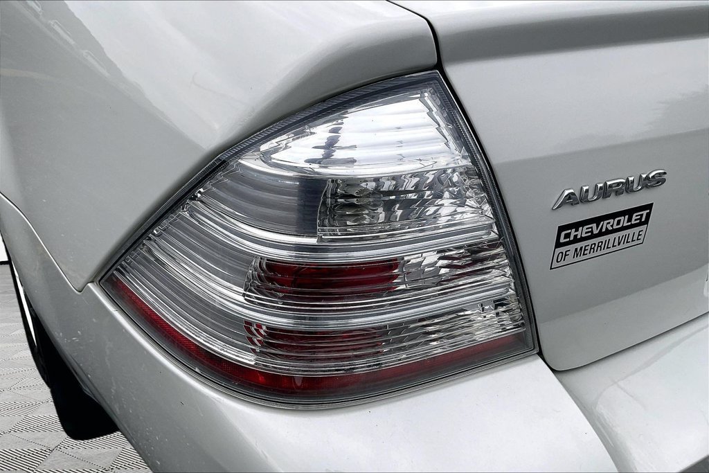 Used 2008 Ford Taurus SEL FWD image 25