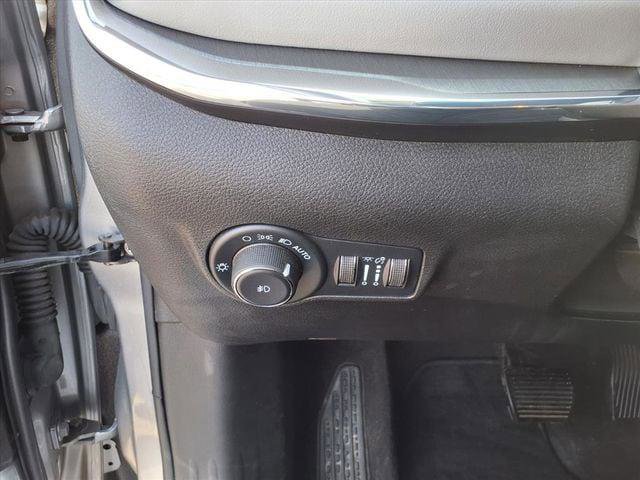 Certified 2022 Jeep Compass Limited image 13