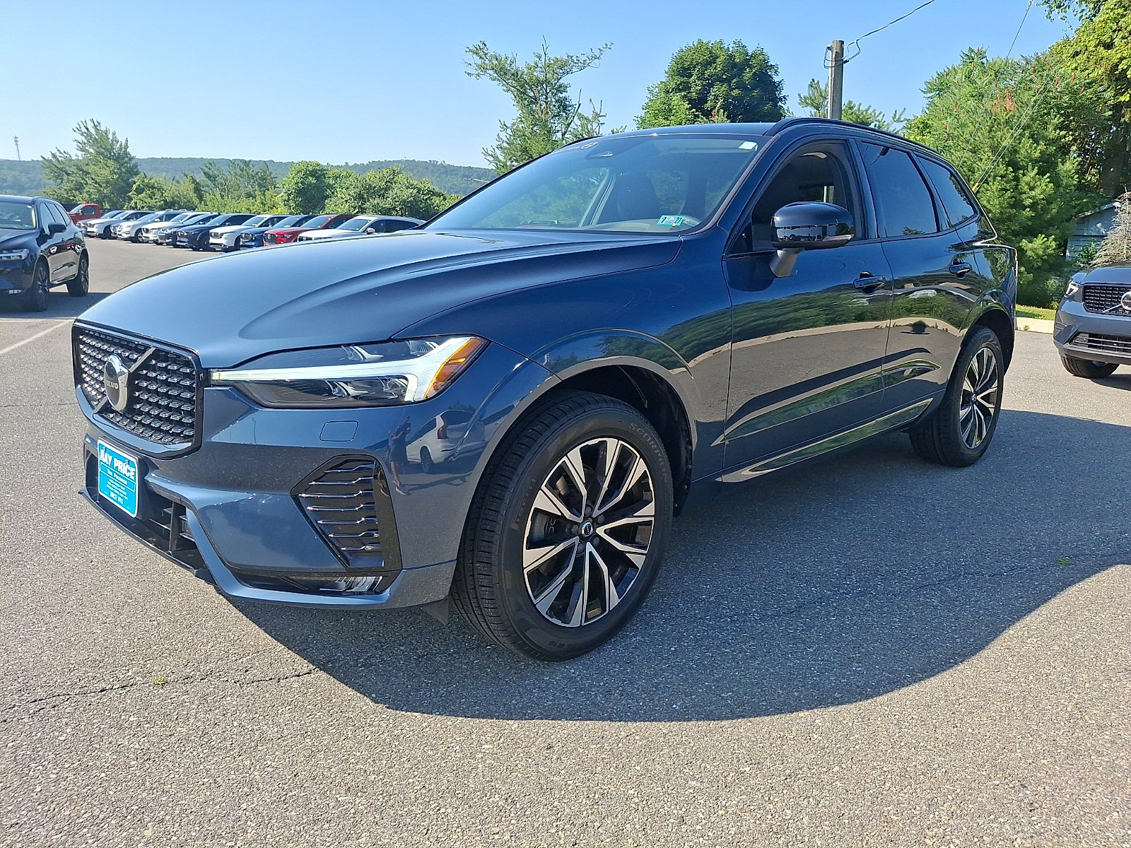 Certified 2024 Volvo XC60 B5 Core w/ Protection Package Premier AWD/4WD image 3