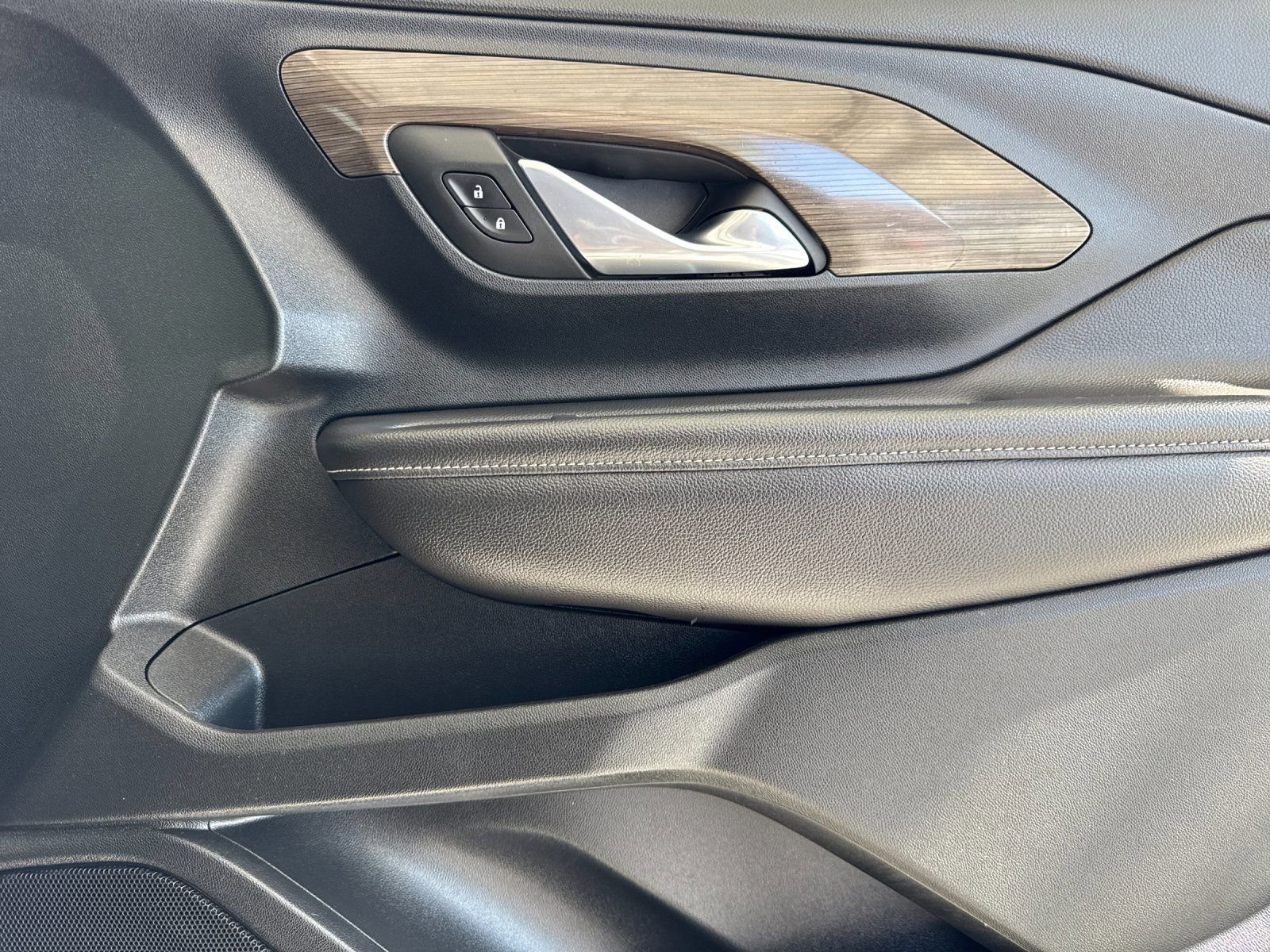 Used 2022 GMC Terrain Denali image 19