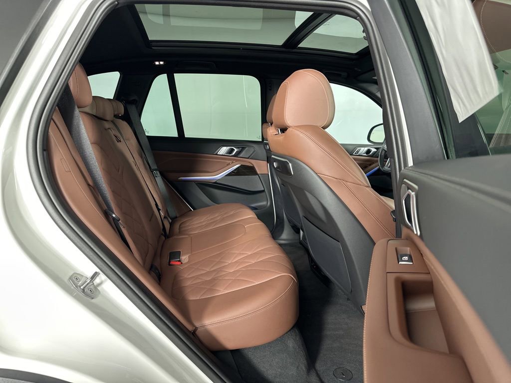 Certified 2024 BMW X5 xDrive40i w/ Premium Package image 31