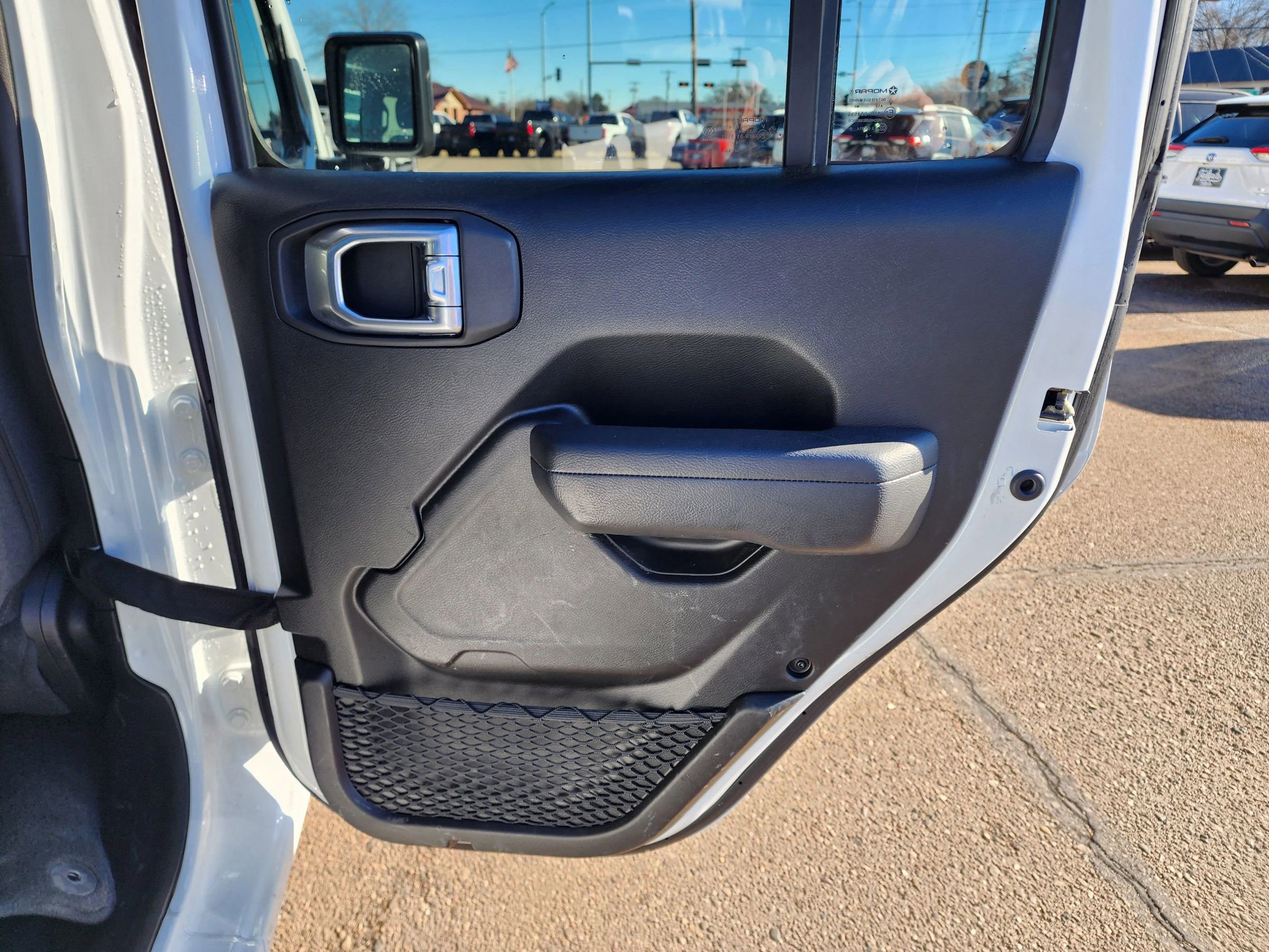 Used 2025 Jeep Gladiator Sport image 10