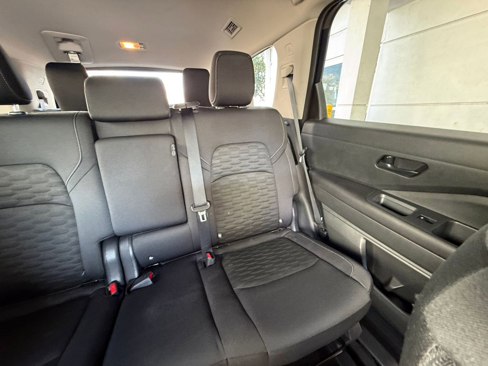 Used 2025 Nissan Pathfinder SV image 40