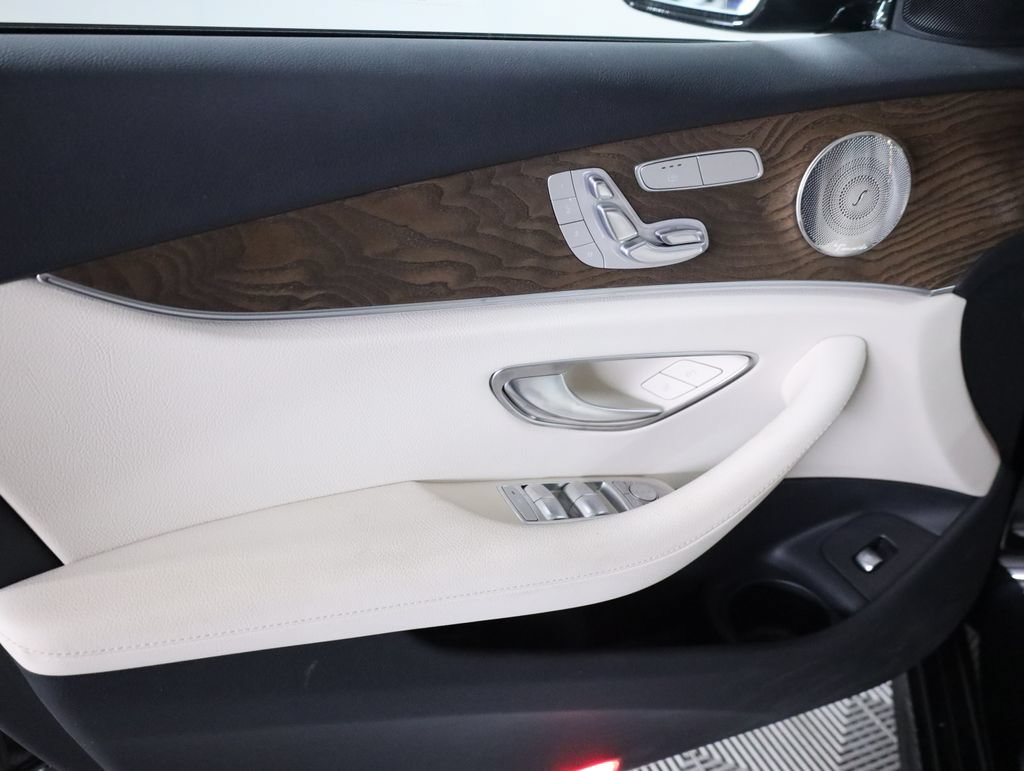 Used 2023 Mercedes-Benz E 350 4MATIC Sedan image 8