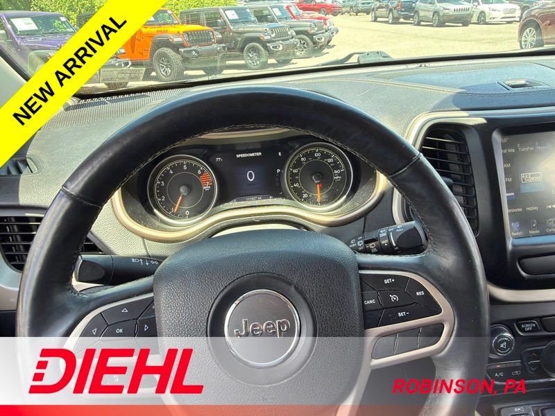 Used 2017 Jeep Cherokee Limited AWD/4WD image 10