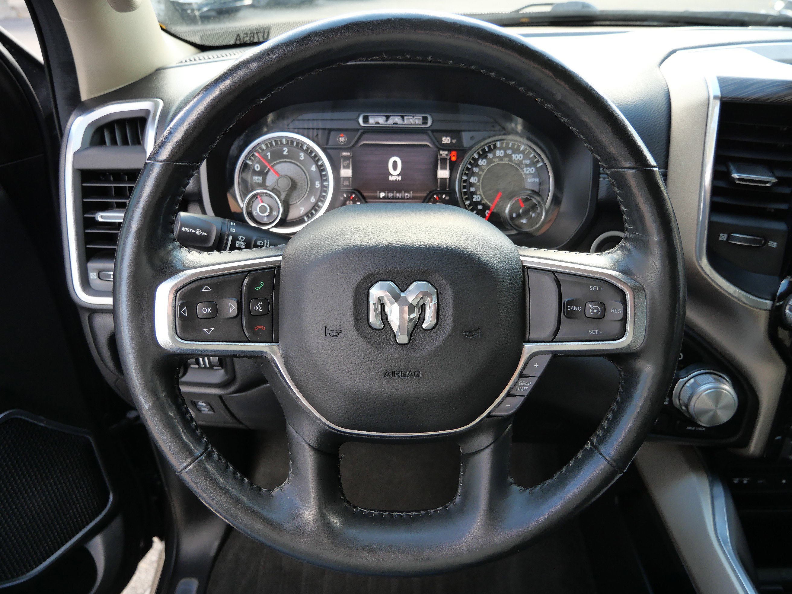 Used 2019 RAM 1500 Laramie image 24