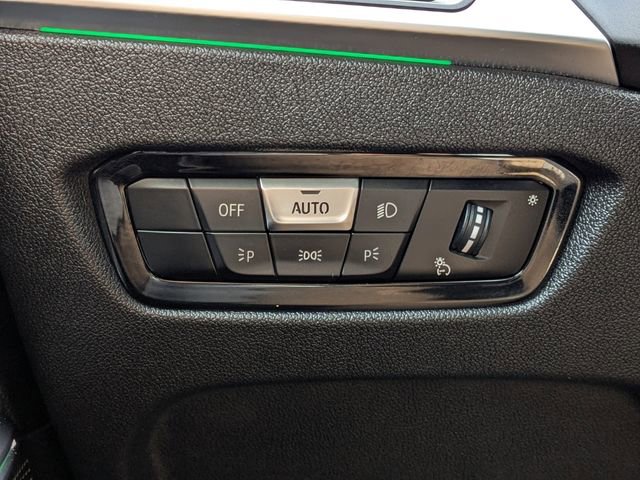 Used 2024 BMW 330i xDrive Sedan w/ Convenience Package image 21