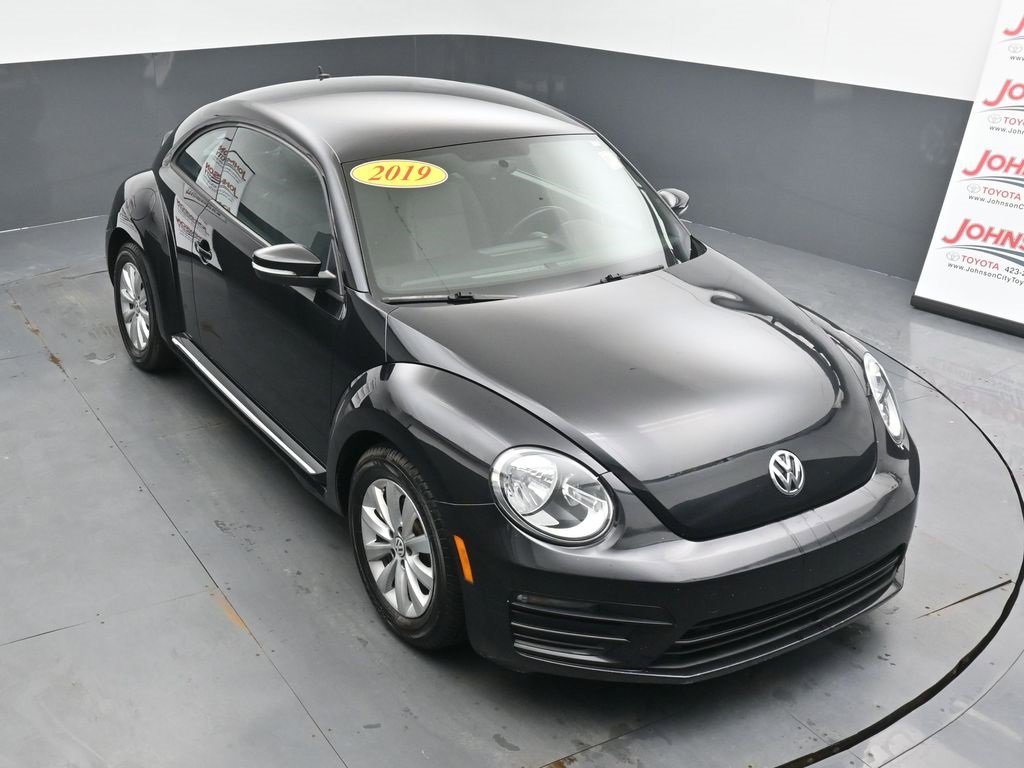 Used 2019 Volkswagen Beetle 2.0T S image 25