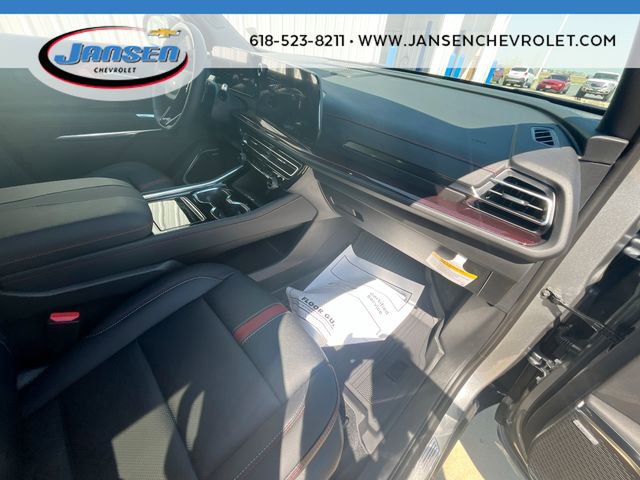 New 2026 Chevrolet Traverse RS w/ LPO, Floor Liner Package FWD image 29