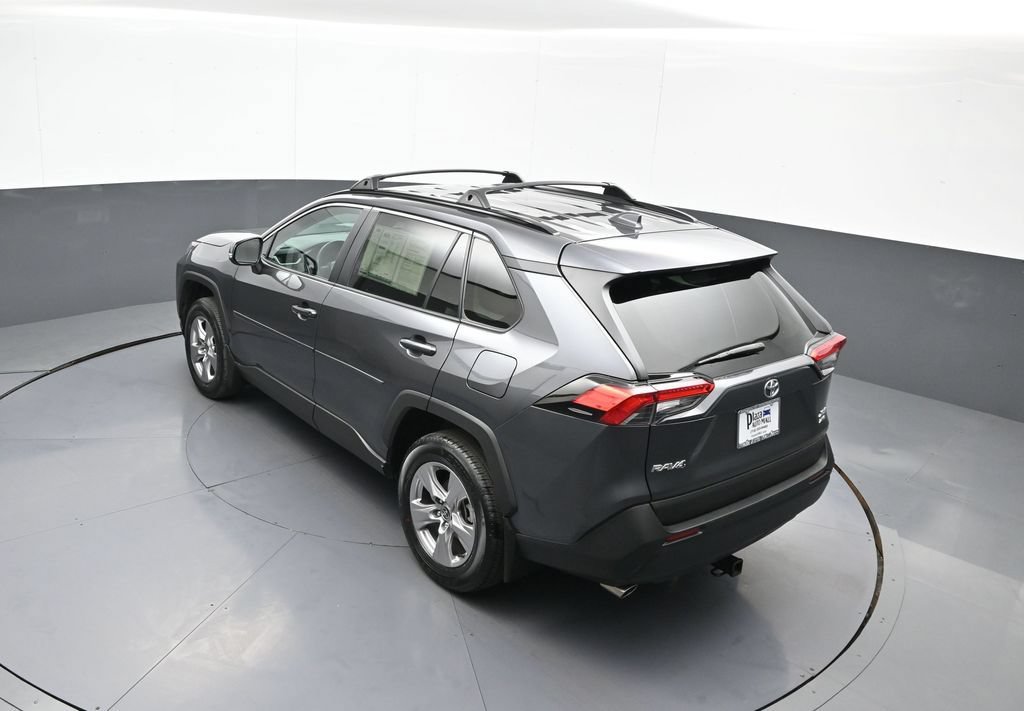 Used 2023 Toyota RAV4 XLE AWD/4WD image 38