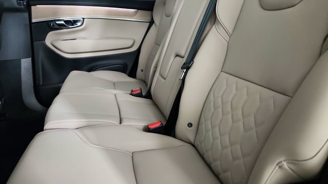 New 2026 Volvo XC90 B6 Plus w/ Protection Package Premier AWD/4WD image 29