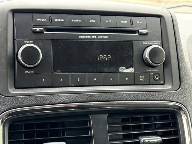 Used 2015 Dodge Grand Caravan American Value Package image 18