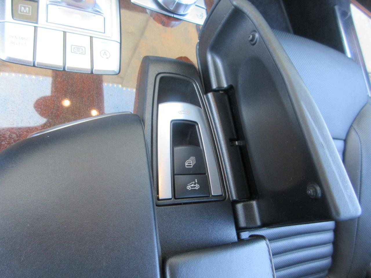 Used 2017 Mercedes-Benz SL 550 image 63