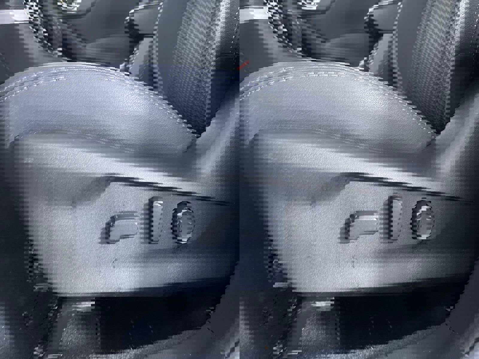 Used 2023 Subaru Forester Premium image 13