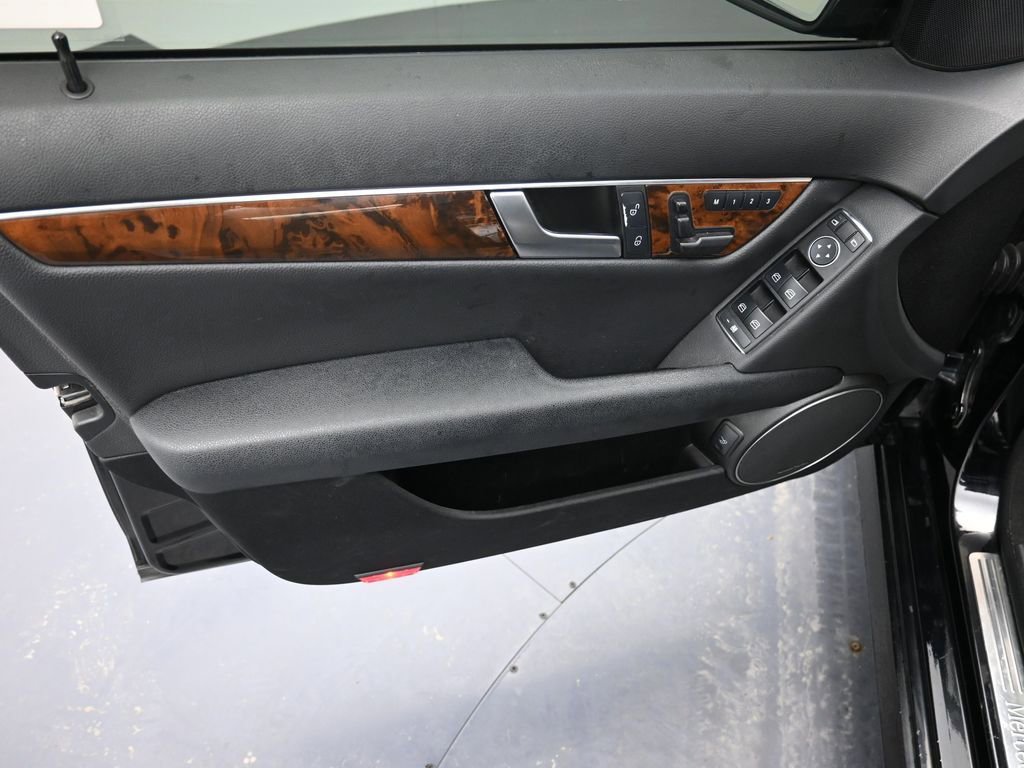 Used 2013 Mercedes-Benz C 300 4MATIC Sedan image 9