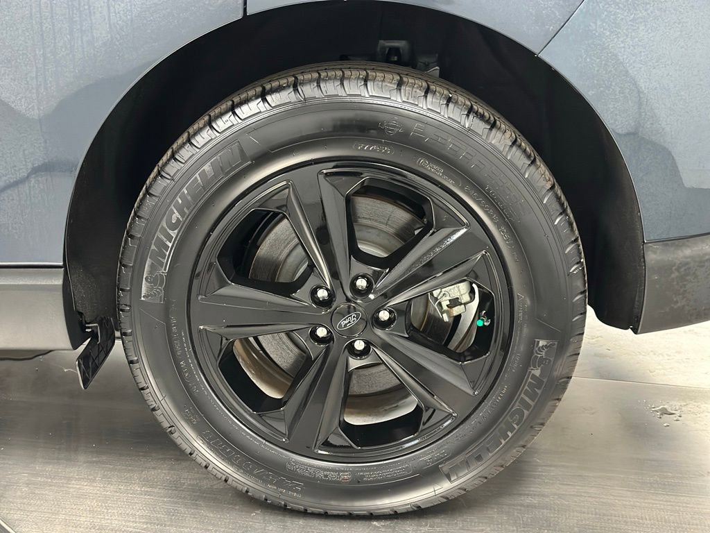 Certified 2024 Ford Edge SE image 23