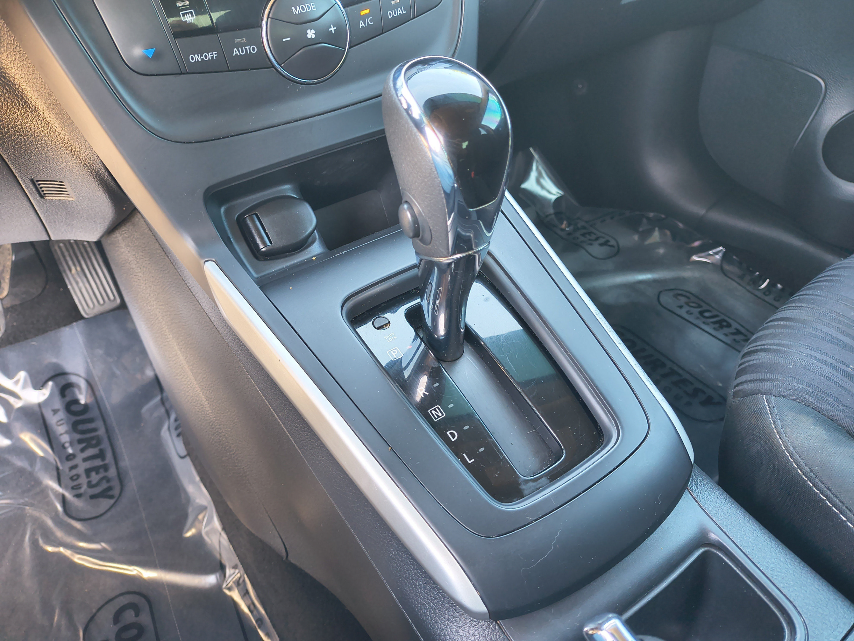 Used 2018 Nissan Sentra SV FWD image 26