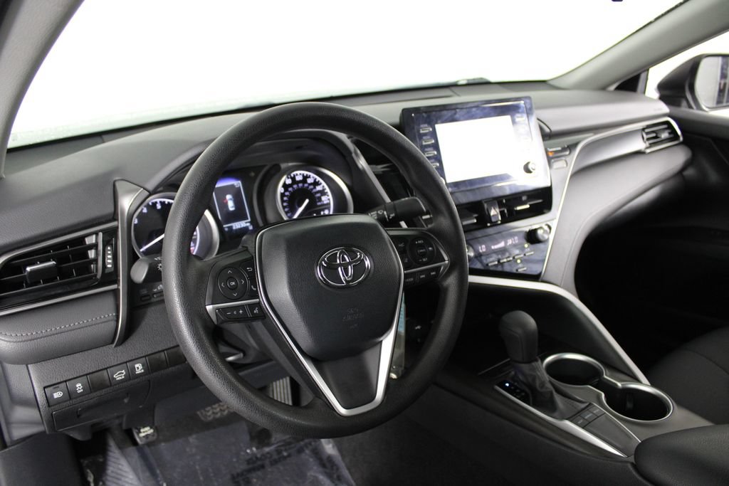 Used 2022 Toyota Camry LE FWD image 17