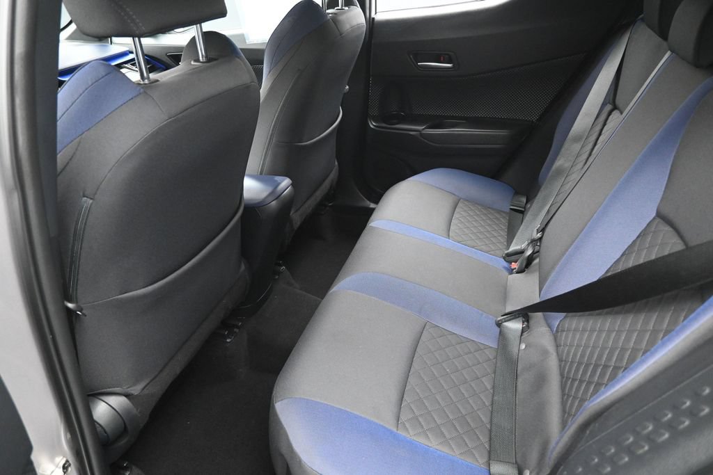 Used 2020 Toyota C-HR XLE FWD image 30
