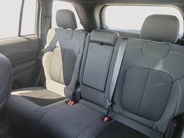 New 2025 Jeep Grand Cherokee Laredo X w/ Luxury Tech Group I AWD/4WD image 13