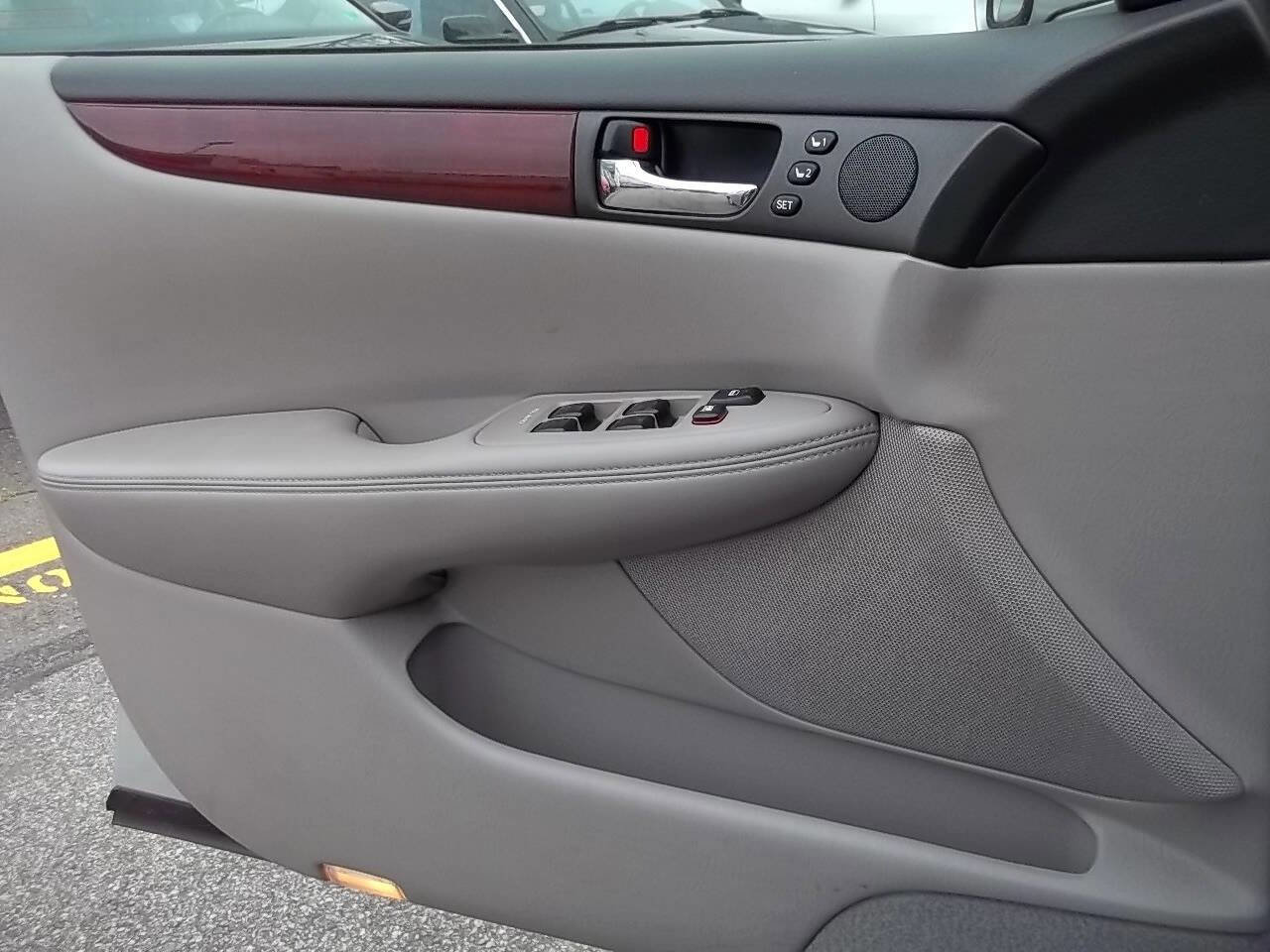 Used 2003 Lexus ES 330 FWD image 14