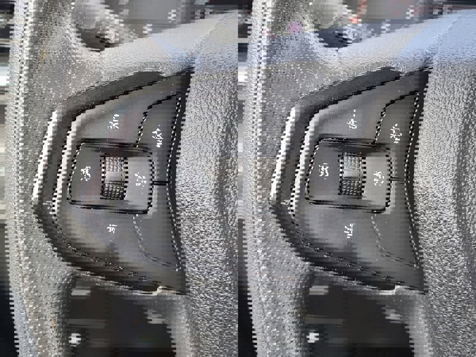 Used 2023 Chevrolet TrailBlazer LT w/ Convenience Package image 14