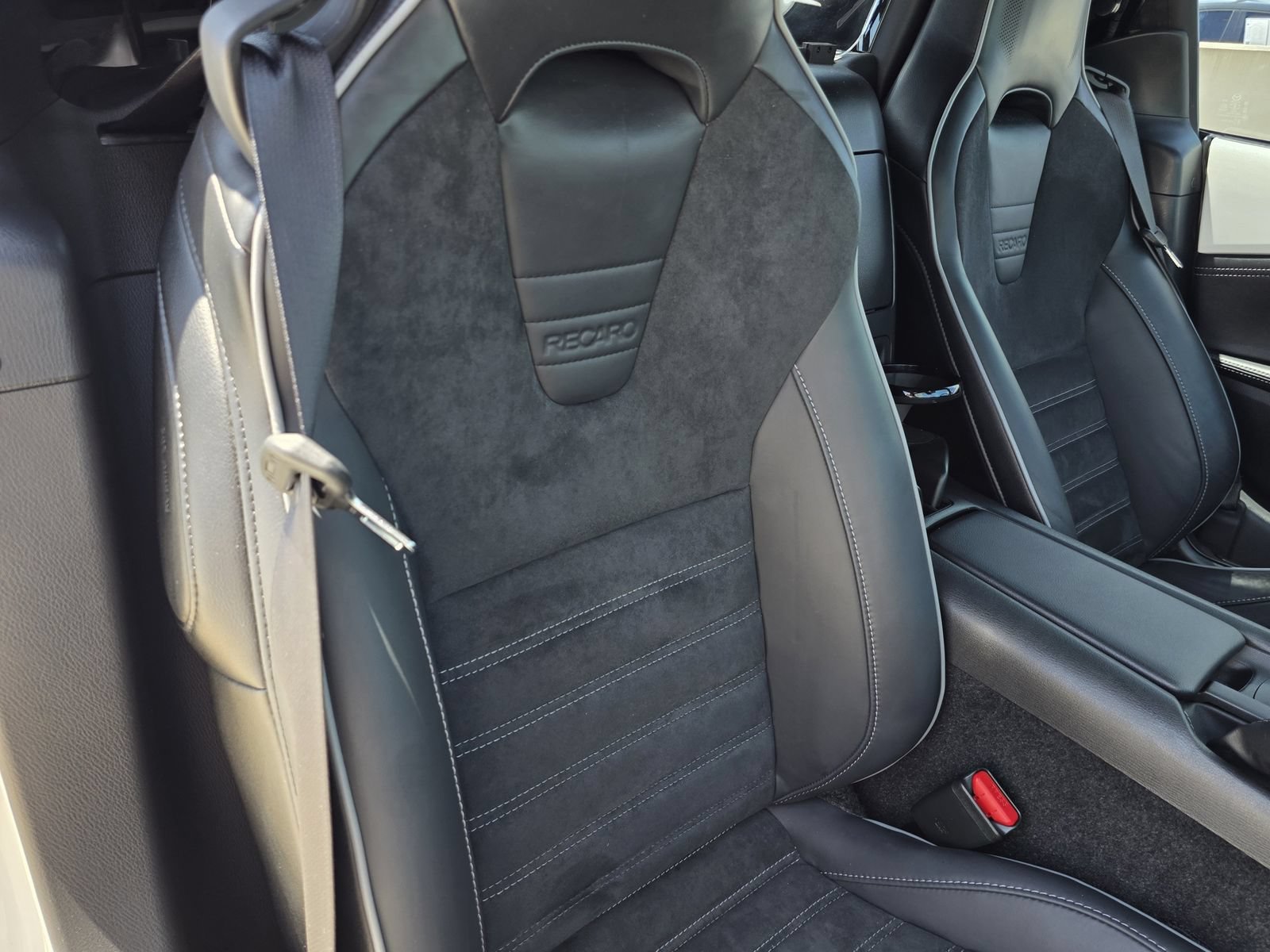 Used 2023 MAZDA MX-5 Miata Club RWD image 19