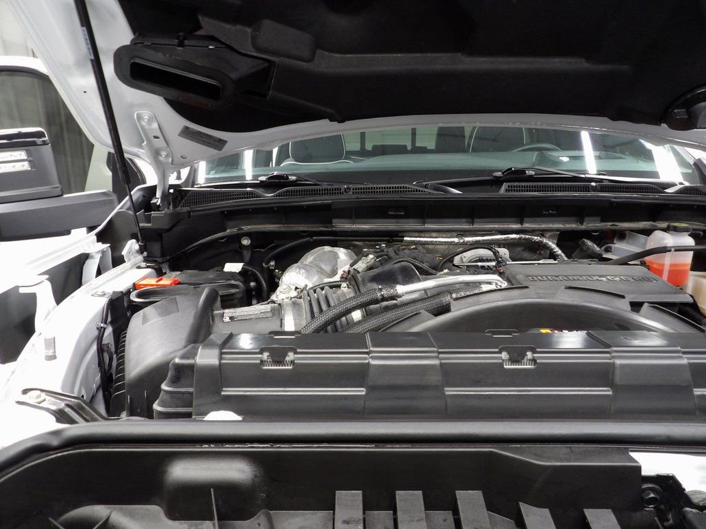 Used 2025 GMC Sierra 2500 AT4X image 32