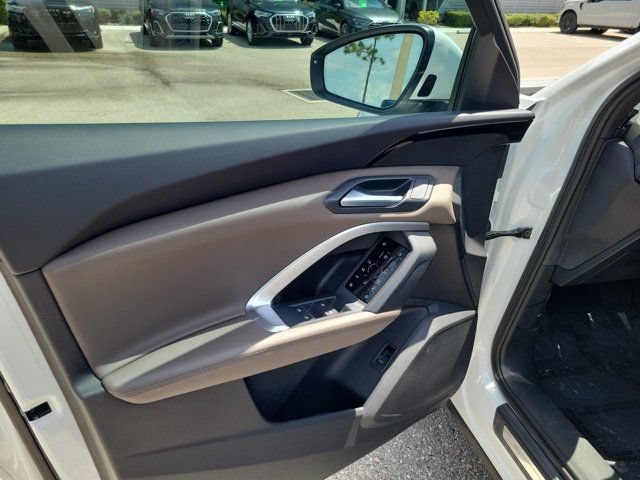 Certified 2025 Audi Q5 Premium w/ Convenience Package AWD/4WD image 18