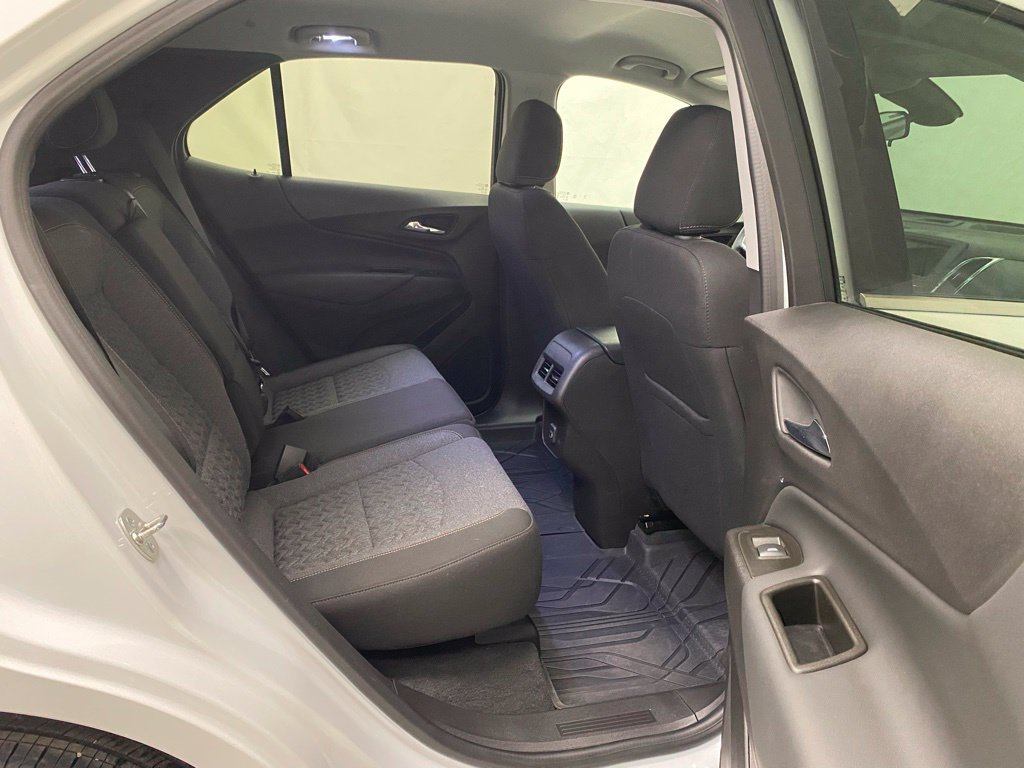 Used 2024 Chevrolet Equinox LT w/ LPO, Floor Liner Package FWD image 17