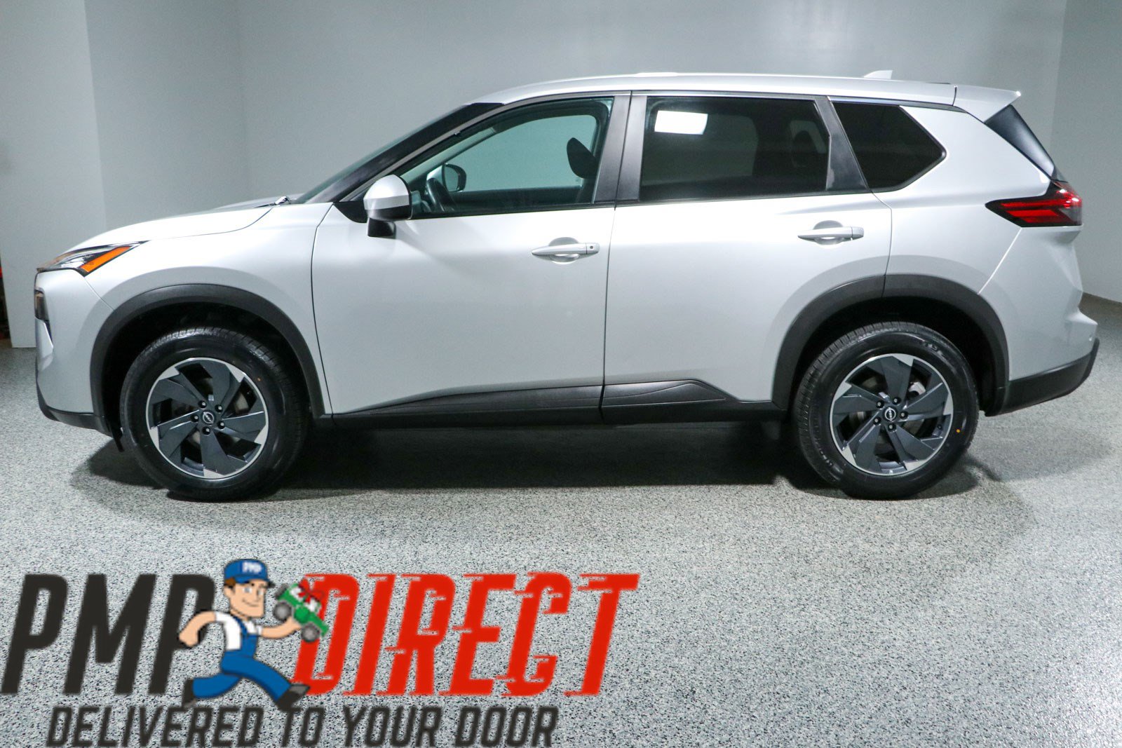 Used 2024 Nissan Rogue SV FWD image 10