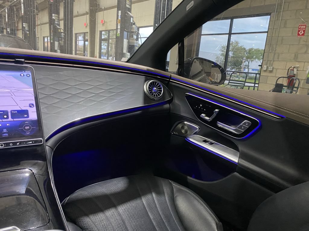 Certified 2023 Mercedes-Benz EQE 500 4MATIC Sedan image 4