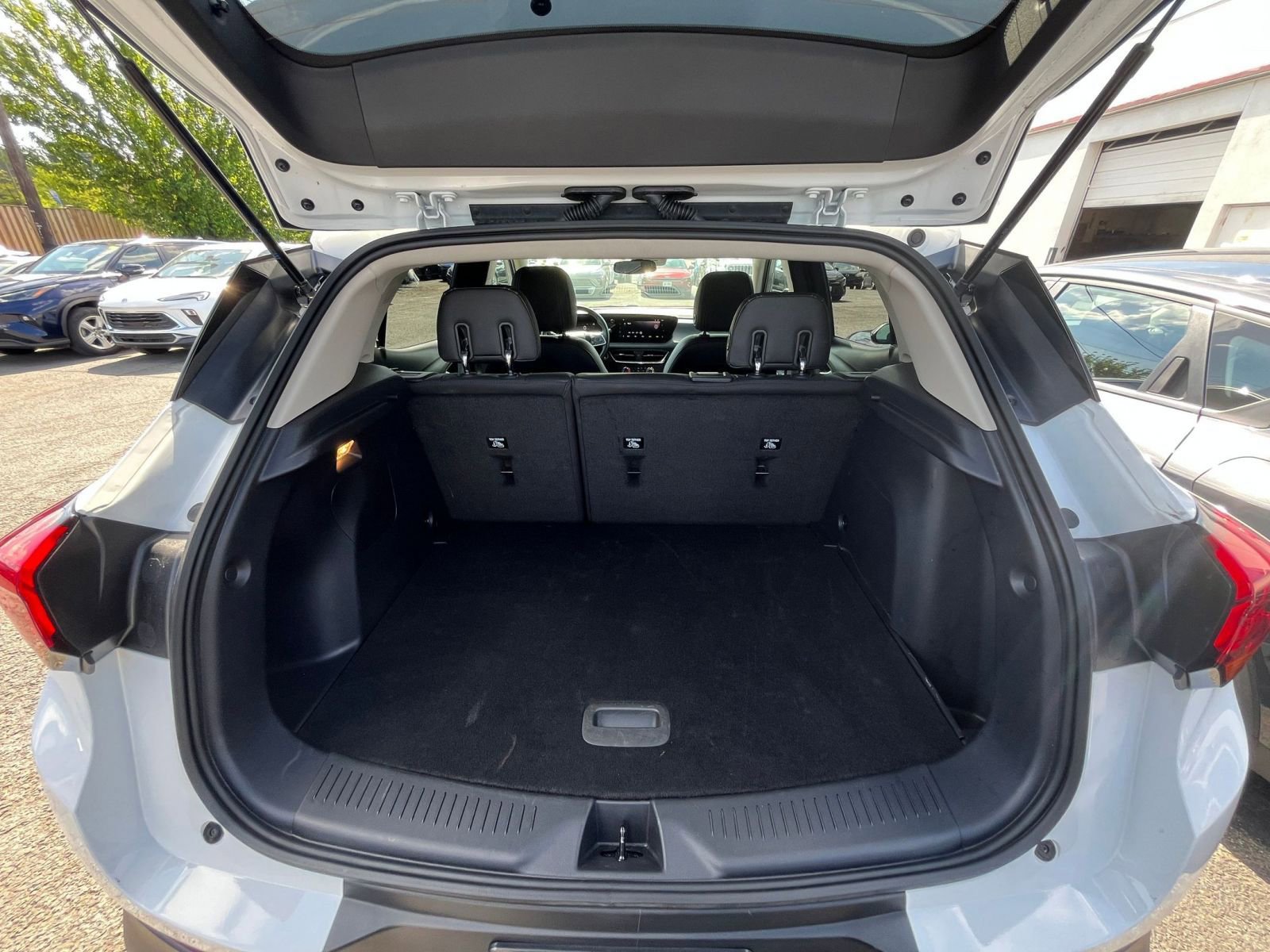 Used 2025 Buick Encore GX Preferred FWD image 29