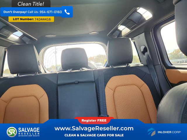 Used 2023 Land Rover Defender 110 X-Dynamic SE AWD/4WD image 13