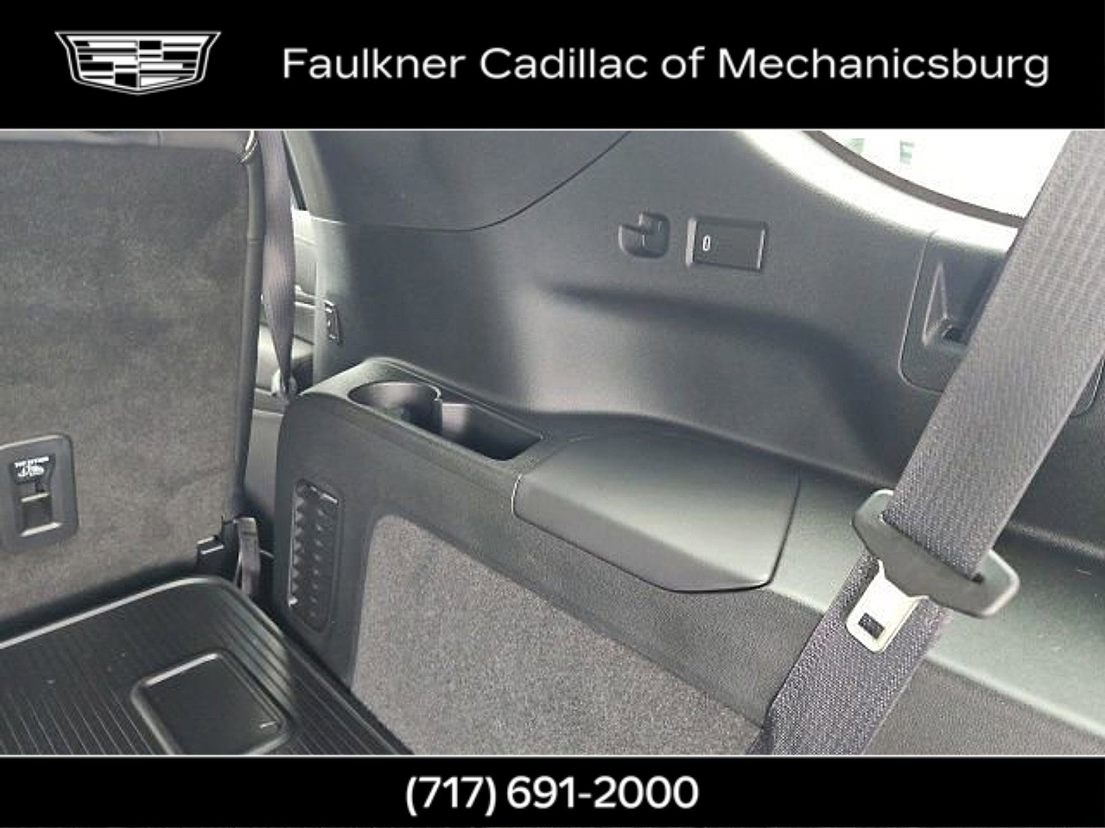 Used 2024 Cadillac Escalade ESV Premium Luxury w/ Performance Package AWD/4WD image 33
