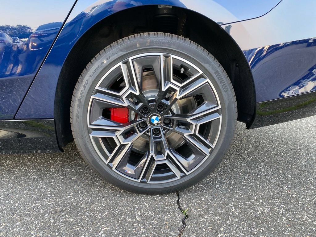 New 2027 BMW 550e xDrive w/ Premium Package AWD/4WD image 5