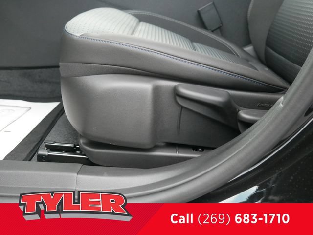 New 2026 Chevrolet Trax LT w/ Driver Confidence Package FWD image 21