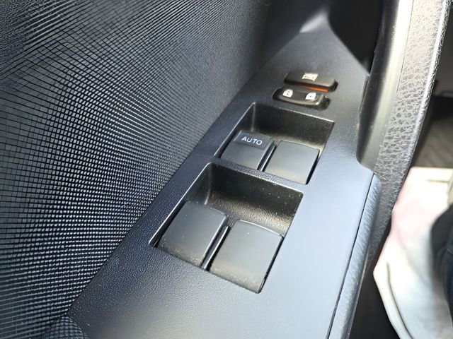 Used 2017 Toyota Corolla L image 19