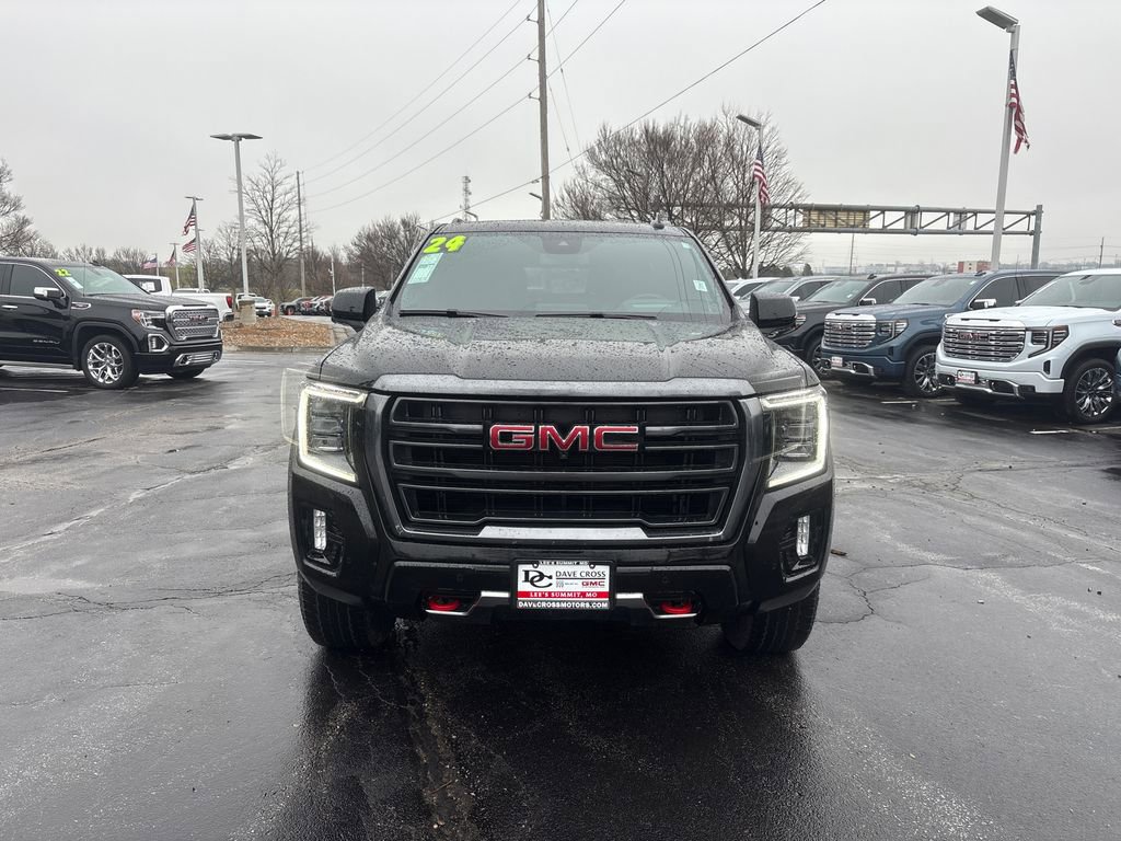 Used 2024 GMC Yukon AT4 w/ AT4 Premium Package image 2