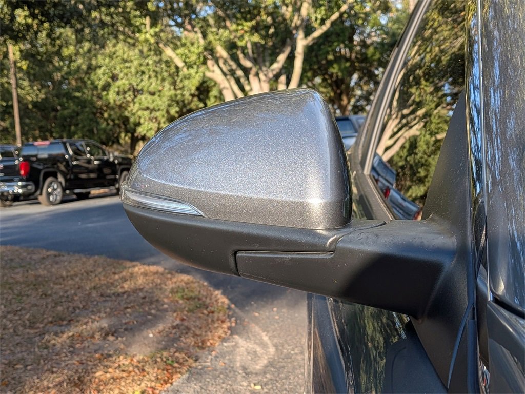 Used 2025 Buick Envista Preferred w/ Convenience I Package image 11