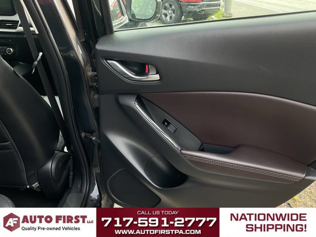 Used 2018 MAZDA MAZDA3 Touring FWD image 15