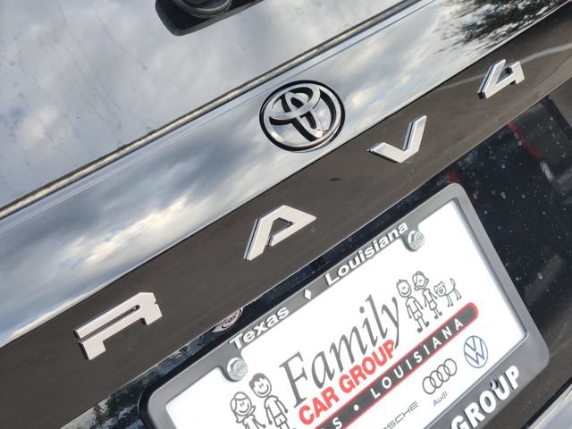 New 2026 Toyota RAV4 XSE AWD/4WD image 9