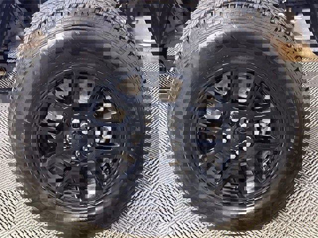 Used 2023 Jeep Gladiator Overland image 34