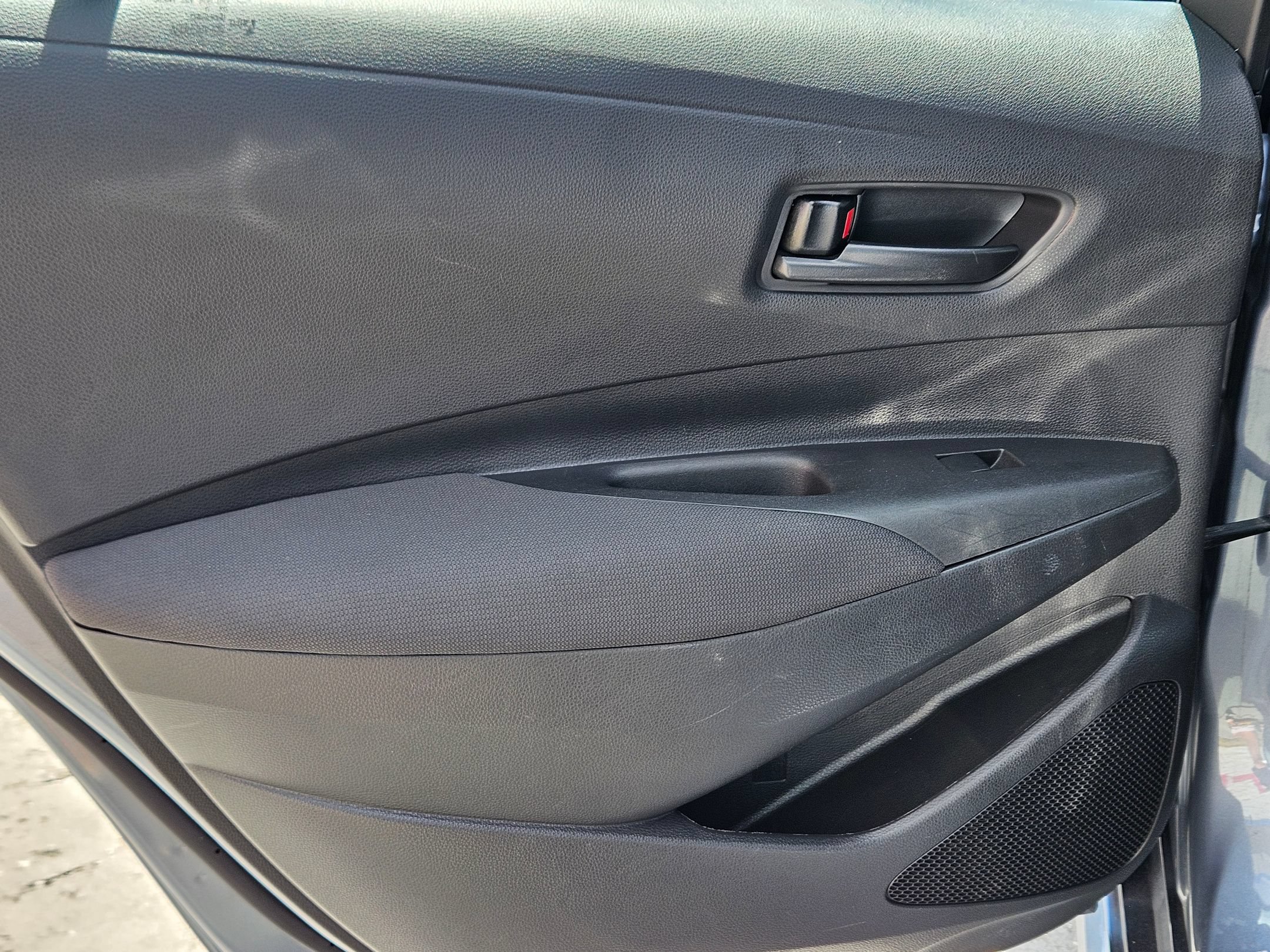 Used 2022 Toyota Corolla LE FWD image 22