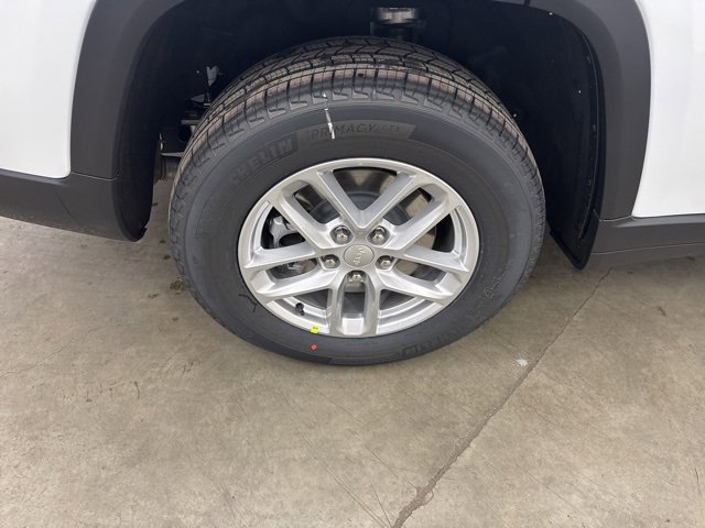 New 2025 Jeep Grand Cherokee L Laredo image 26