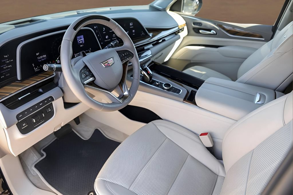 Certified 2024 Cadillac Escalade Premium Luxury Platinum w/ Heavy-Duty Trailer Package AWD/4WD image 10