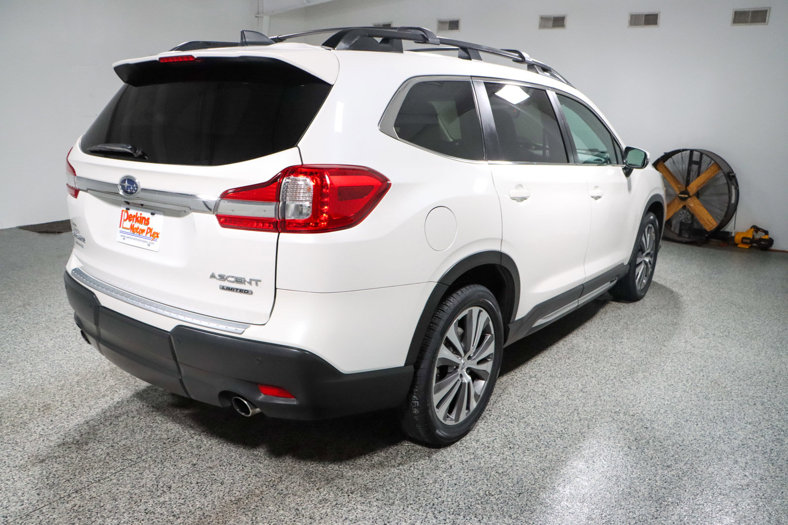 Used 2022 Subaru Ascent Limited w/ Technology Package image 7