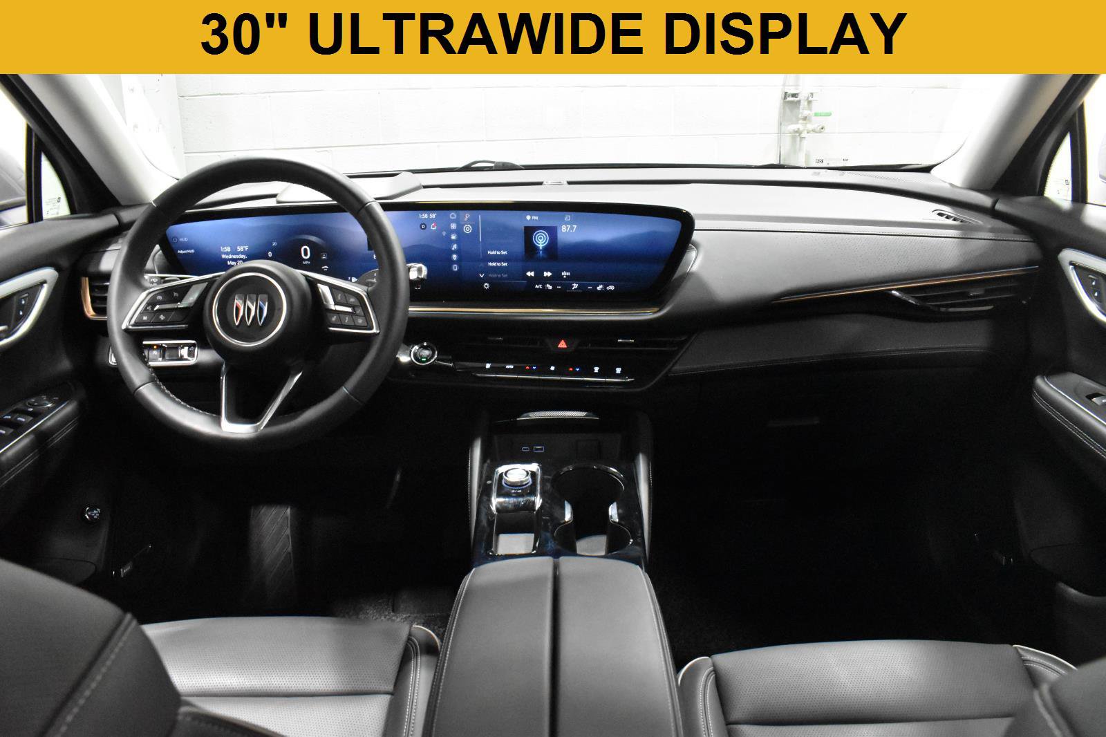 Used 2024 Buick Envision Avenir AWD/4WD image 2